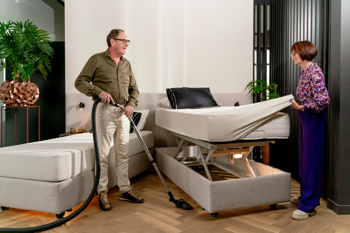 Elektrisch verstelbaar bed uitbreidbaar met hoog laag functie