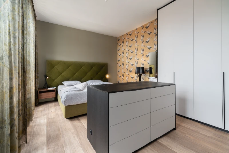 Complete slaapkamer met hoofdpaneel Finotore