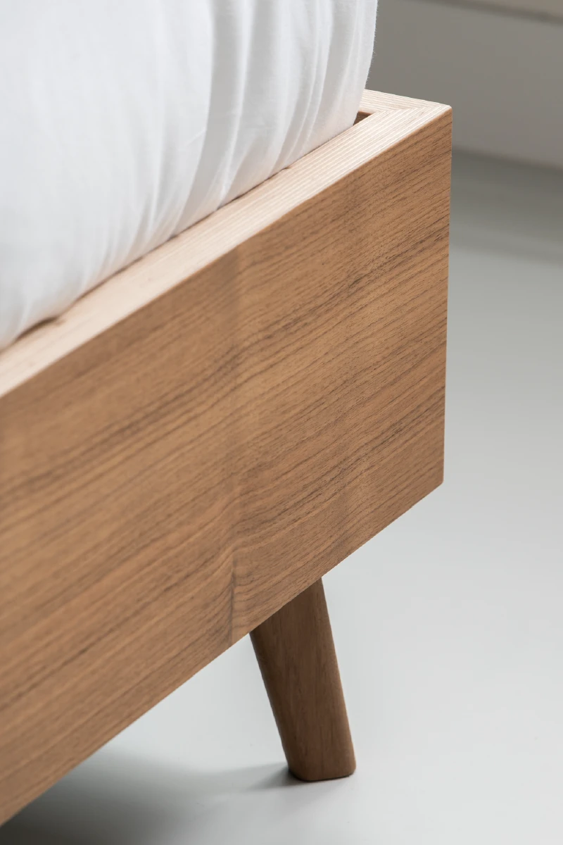 Bedframe met hoekverbinding in verstek