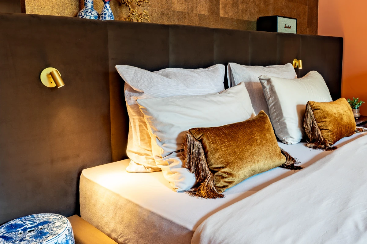 Brede bedombouw van het luxe bed Formosa