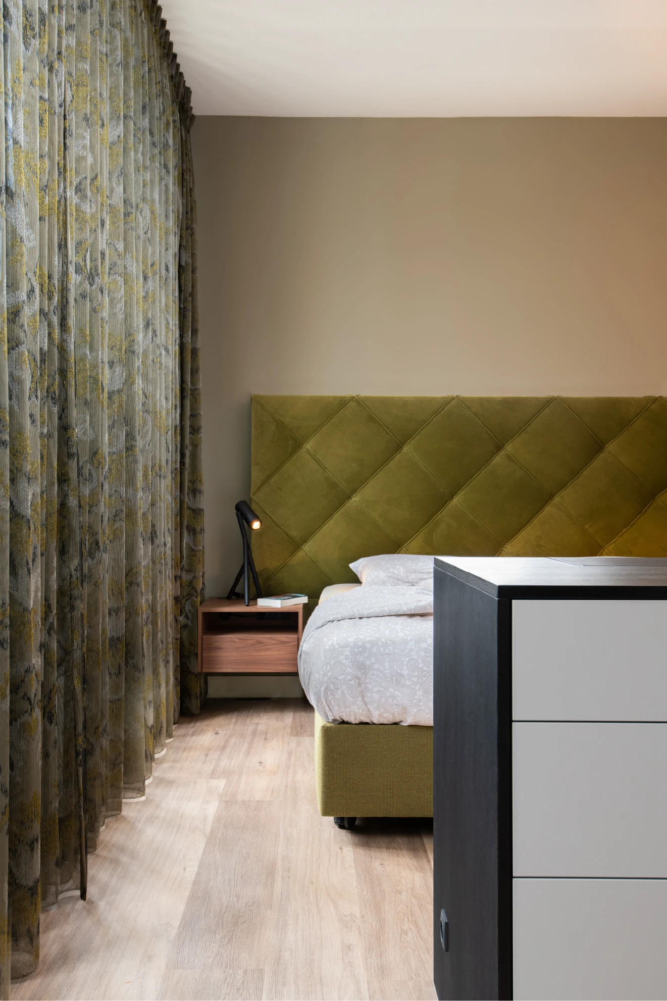 Complete slaapkamer met hoofdpaneel Finotôre